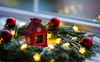 Vianočná výzdoba neznamená len ozdobený stromček - vdýchnite aj vášmu nábytku tú správnu atmosféru