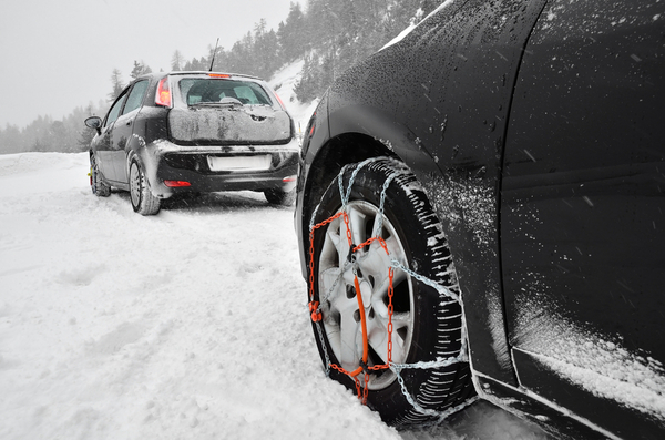 Ako predísť poškodeniu pneumatík, diskov a podvozku pri používaní snehových reťazí?