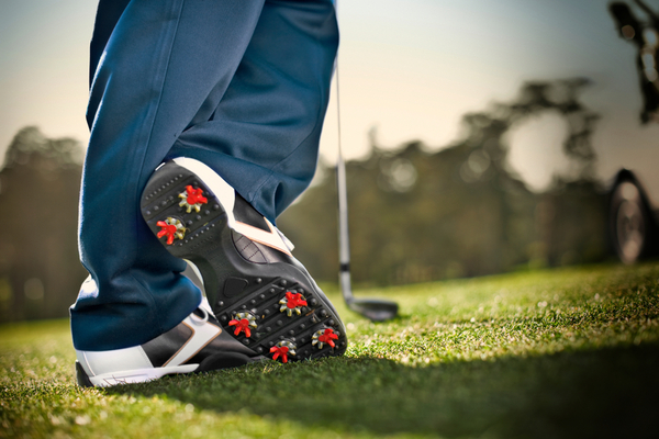 5 dôležitých vlastností golfových topánok