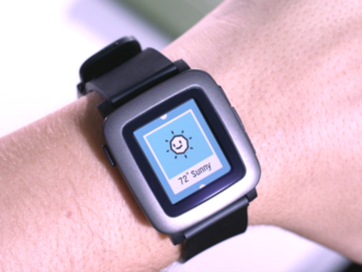 Inteligentné hodinky Pebble Time opäť lámu všetky rekordy