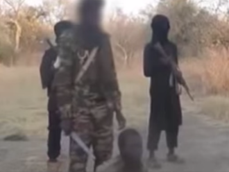Teroristi z Boko Haram začali rezať hlavy po vzore IS: Zverejnili VIDEO s krvavým divadlom!