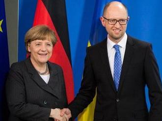 Merkelová: Německo se plácne přes kapsu, půjčíme Ukrajině 14 miliard!
