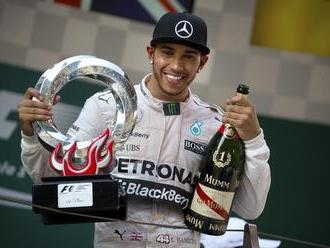 V Bahrajne odštartuje z 1. miesta Hamilton, Vettel rýchlejší ako Rosberg