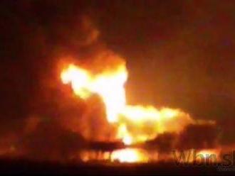 Video: V Mexickom zálive horí ropná plošina, sú prvé obete
