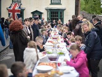 VE-Day Britain parties like it's 1945: 70 years after the nation took to the street to celebrate vic