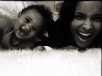 Tie najkrajšie okamihy v dojímavom videu: Ciara zložila pieseň pre syna
