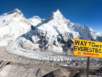 Väčšina ľadovcov v okolí Everestu zanikne