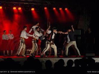 FOTO/VIDEO: Klenovskú Rontouku zakončili folkloristi veľkolepým predstavením, zapísala sa aj do knih