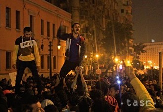 Na demonštrácii v Káhire dva roky po zvrhnutí Mursího zabili civilistu