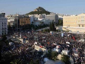 Grécka polícia zasiahla proti narušiteľom demonštrácie v centre Atén
