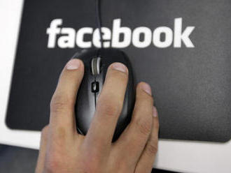Německý ministr kritizuje Facebook, že nemaže xenofobní příspěvky
