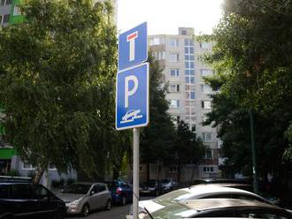 Prešov rieši zlú situáciu s parkovaním, chce spoplatniť sídliská