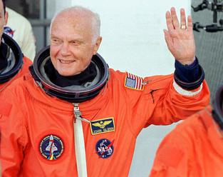 Zomrel bývalý astronaut John Glenn