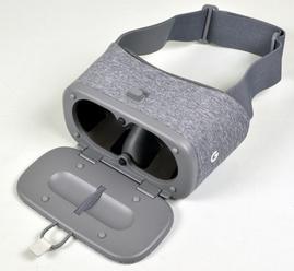 Google Daydream View Review: Ruined by the Light