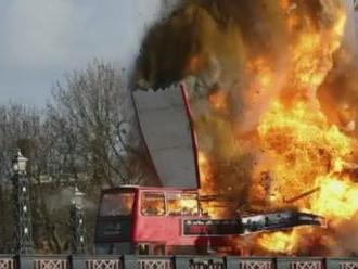 V Londýne vybuchol autobus. Dôvod obyvateľov poriadne rozzúril