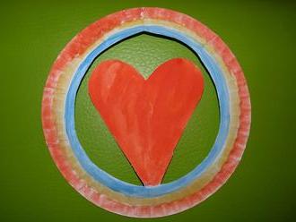 Tvorivo s deťmi: Srdce z papierového taniera