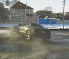 VIDEO: Divoké i banální automobilové BOURAČKY - 70