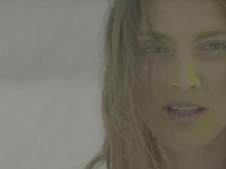 VIDEO: Barbora Poláková si v klipu 