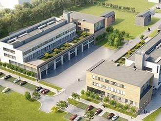 Nadella vydá knihu, vývoj Foxconnu v ČR, nový technický park v Buštěhradu  