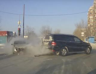 VIDEO: Divoké i banální automobilové BOURAČKY - 87