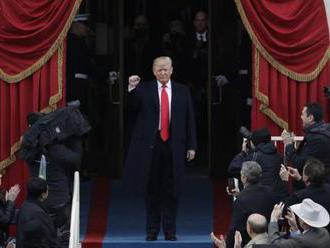 Trump odsoudil média, že podhodnotila účast na jeho inauguraci