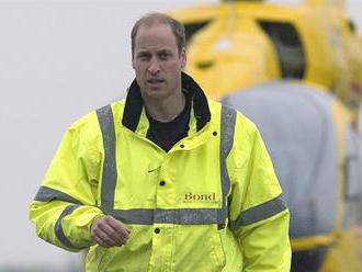 Princ William skončí jako pilot, čeká ho charita a královské povinnosti