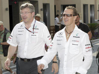 Schumacher ukazuje známky zlepšenia, tvrdí Brawn