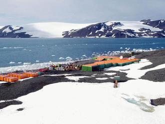 Vedecké stanice vytláčajú drevené chaty v Antarktíde