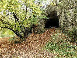 Vzácna jaskyňa pri Javorine: Ľudia v Čertovej peci bývali už v praveku