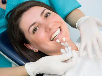 Parodontitída je nebezpečnejšia ako zubný kaz. Nenechajte sa pripraviť o zuby a dbajte o prevenciu!