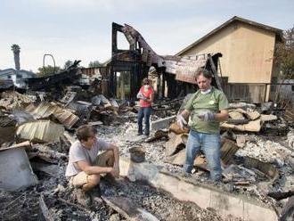 Škody po požárech v Kalifornii se odhadují nejméně na miliardu dolarů