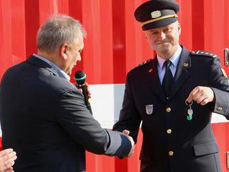 Olomoučtí hasiči získali nové kontejnerové energo centrum, výkon dieselového agregátu je 400 kVA