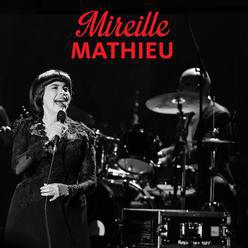 Mireille Mathieu je prvou európskou umelkyňou, ktorá vystúpila v Číne