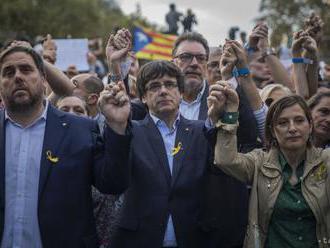 Strana odvolaného lídra Puigdemonta sa zúčastní na voľbách