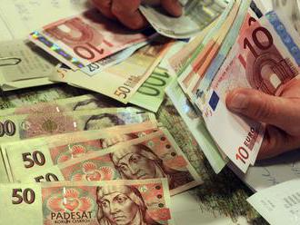 Česko chce po rokoch vydať dlhopisy v eurách