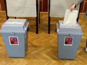 Poslední průzkum preferencí před výsledky voleb: Volby by mělo vyhrát hnutí ANO