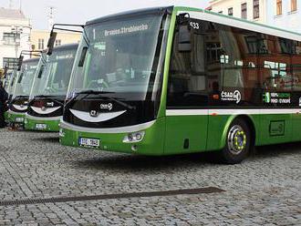 OBRAZEM: V Hranicích se představily nové elektrobusy