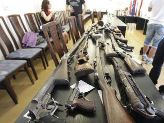 Slováci pri zbraňovej amnestii odovzdali policii aj cennú zbraň
