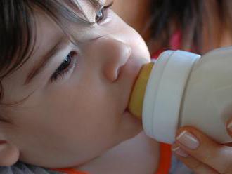 Test batoľacích mliek: Známe značky pohoreli na rakovinotvorných látkach