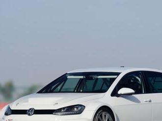Volkswagen predstavil okruhový špeciál Golf TCR
