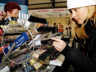 V obchodoch sa objavila nebezpečná naberačka a škodlivá kozmetika