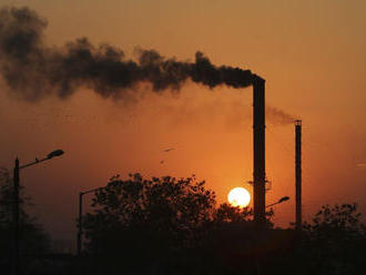 Oxidu uhličitého v atmosfére pribúda rýchlejšie ako pred rokmi