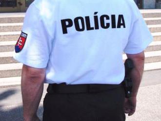 Polícia prehľadáva všetky bratislavské súdy, anonym nahlásil bombu