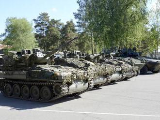 Pri obstaraní bojových vozidiel nič netajíme, bráni sa ministerstvo obrany
