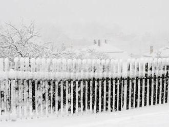 Sneh v Maďarsku spôsobil výpadok elektriny pre vyše 3000 domácností