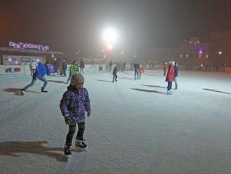 Ľadové vysvedčenia z kurzu korčuľovania odovzdali prvým škôlkarom