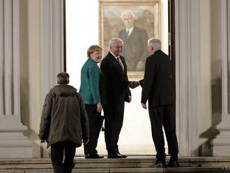 V Berlíne sa začala schôdzka prezidenta a šéfov CDU, CSU a SPD
