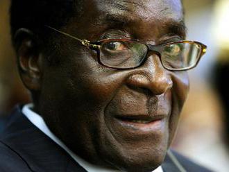 Mugabe přišel o všechny funkce ve své straně a dostal ultimátum