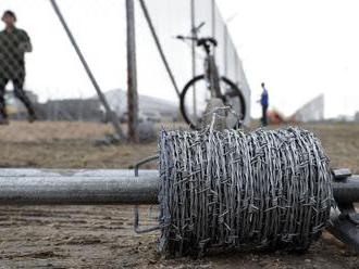 Na hraniciach Krymu a Ukrajiny rastie plot. Stavia ho Rusko