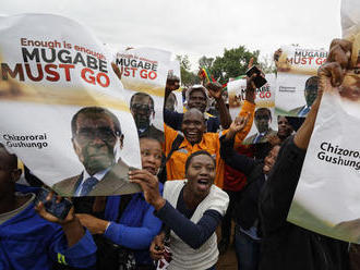 Obyvatelia Zimbabwe oslavujú očakávané zvrhnutie Mugabeho